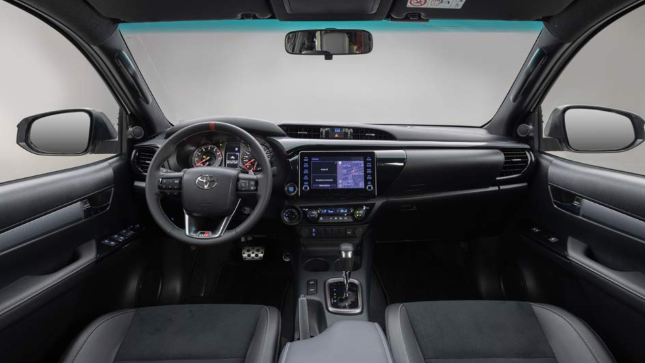 Prices and Specifications for Toyota Hilux 2025 in UAE Autopediame